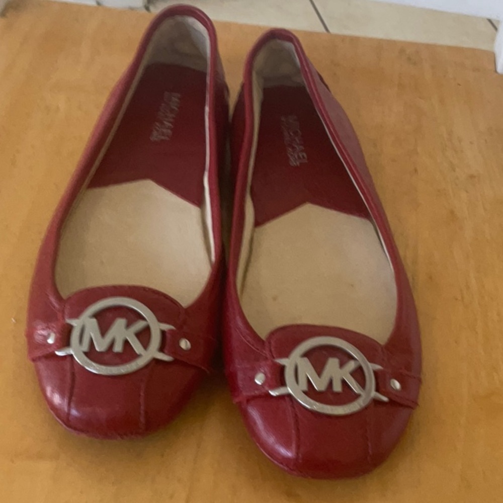 Michael Kors Red Leather Flats with Silver Logo - Picture 6 of 9